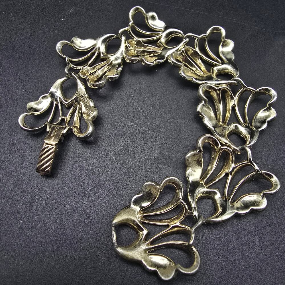 Sarah Coventry Frosted Feather Link Bracelet Silver Tone Vintage Jewelry - Picture 3 of 12